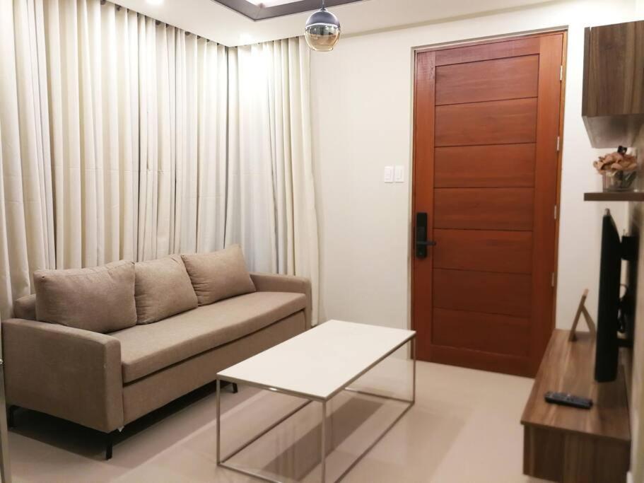 Adria Residences - Emerald Garden - 2 Bedroom Unit For 4 Person Manila Zewnętrze zdjęcie